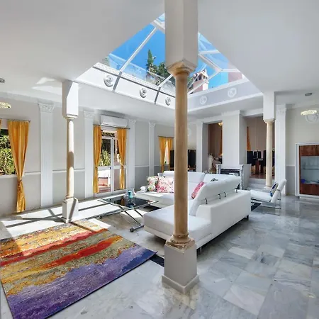 Domus Vesta Villa