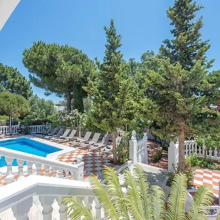 Villa Domus Vesta